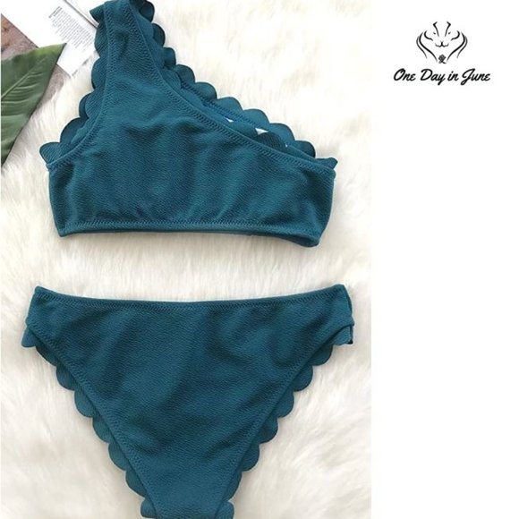 Wavy Edge One-Shoulder Bikini - Picture 2 of 3